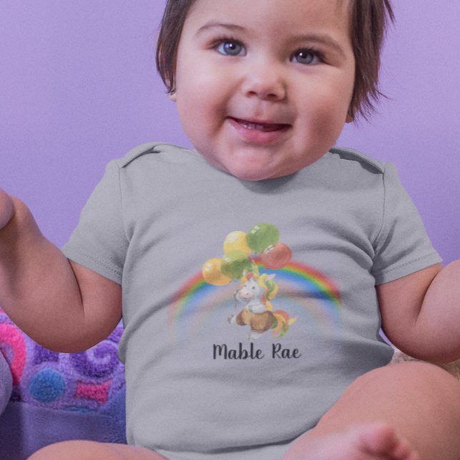 Baby Unicorn mit Balloon Rainbow Name Strampler (Von Creator hochgeladen)