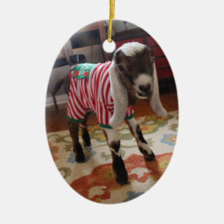 Baby-Ziege in Pyjama-Weihnachtsverzierung Keramikornament
