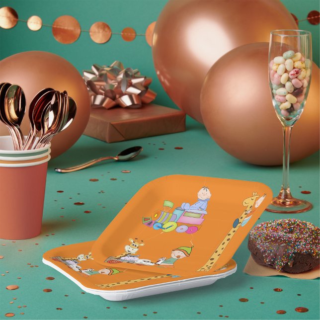 Babyboys mit Kinderzimmer-Train Giraffe und Wagon Pappteller (Von Creator hochgeladen)