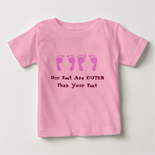 Babyfußabzüge (Girl Twins) Baby T-shirt