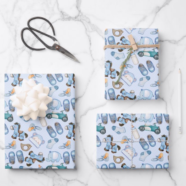 Babykleidung mit blauen Spielzeugbekleidungen Geschenkpapier Set (Vorderseite)