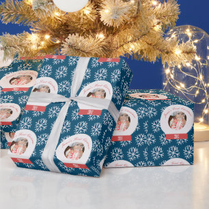 Baby's erstes Weihnachts-Schneeglobus-Schneeflocke Geschenkpapier