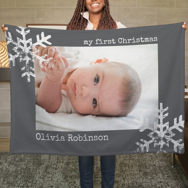 Baby's First Christmas Dark Gray Foto Snowflakes Fleecedecke (Snowflake Baby's 1st Christmas holiday keepsake photo ornament perfect to bring joy to others.)