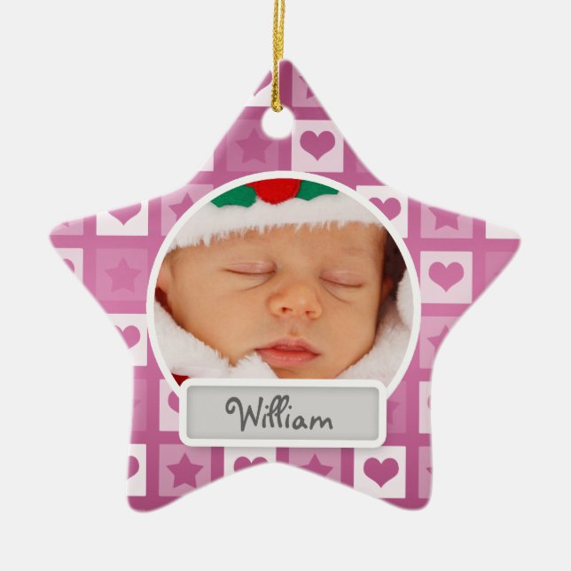 Baby's First Christmas Hearts & Stars Pink Keramikornament (Vorne)