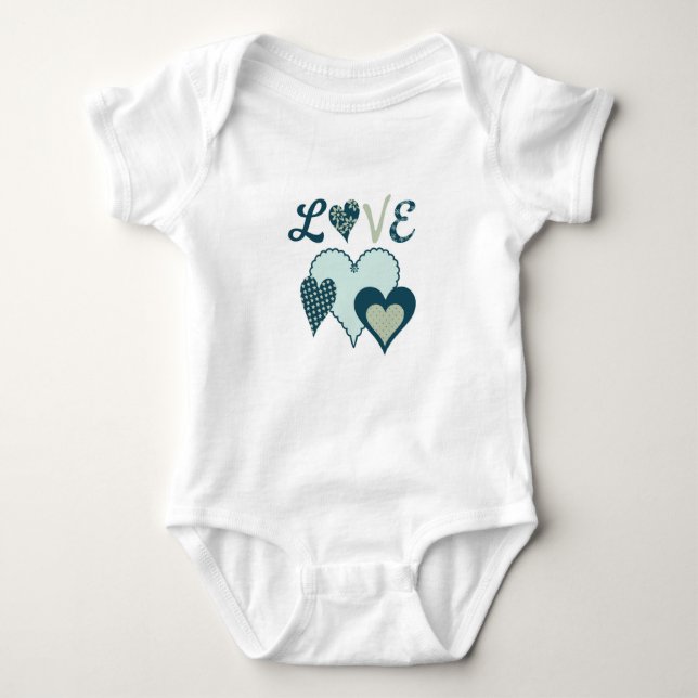 Babytee mit Herz Baby Strampler (Vorderseite)