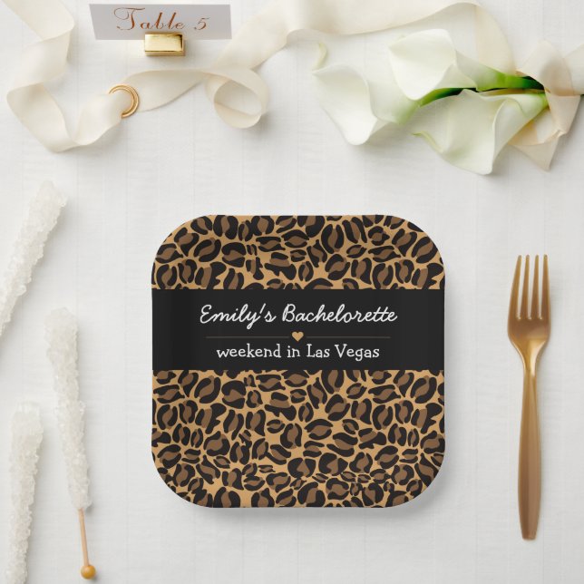 Bachelorette Bride Boujee Trendy Leopard Print Pappteller (Hochzeit)