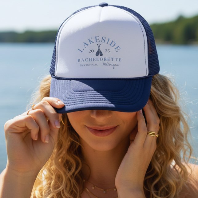 Bachelorette-Klassik Truckerkappe (Coastal Lake Bachelorette Trucker Hat)