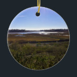 Back Bay, Newport Beach, Kalifornien Keramik Ornament<br><div class="desc">Blick beim Spaziergang auf einem Pfad in der Back Bay in Newport Beach, Kalifornien. Es ist bekannt in der "Back Bay" für Einheimische, aber wird offiziell als das Obere Newport Bay Naturschutzgebiet und ökologisches Reservat. Es hat mehr als 1.000 Hektar Feuchtgebiete und ist Zuhause auf über 200 gefährdete Arten und...</div>