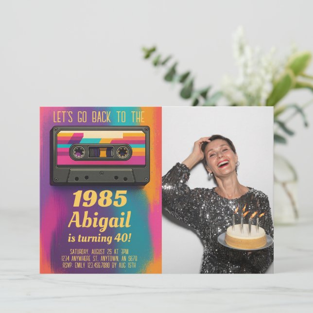 Back to 80's Vintage Birthday Photo Invite Einladung (Stehend Vorderseite)
