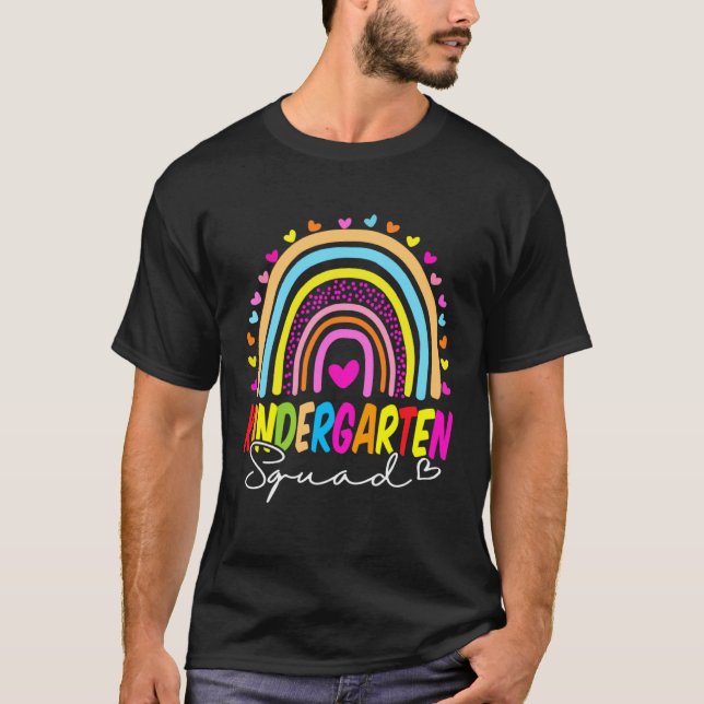 Back To School  Kindergarten Squad Rainbow Teacher T-Shirt (Vorderseite)