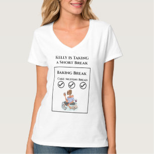 Backpause Entspannende Dame mit Wein, Katze & Hand T-Shirt