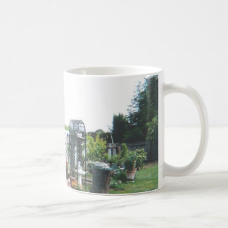 Backyard_angels_sitting Kaffeetasse