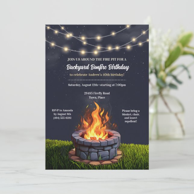 Backyard Fire Pit Bonfire-Cookout, Geburtstags-GRI Einladung (Stehend Vorderseite)