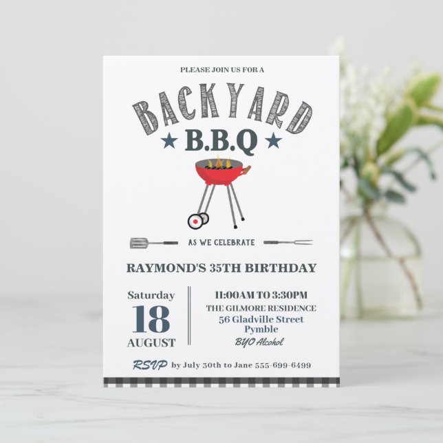 Backyard GRILLEN Male Birthday Black Gingham Craft Einladung (Stehend Vorderseite)