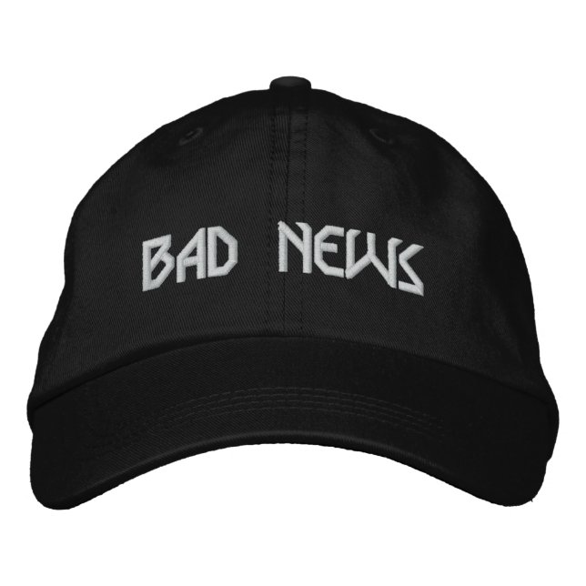 BAD NEWS Logo hat Bestickte Baseballkappe (Vorderseite)