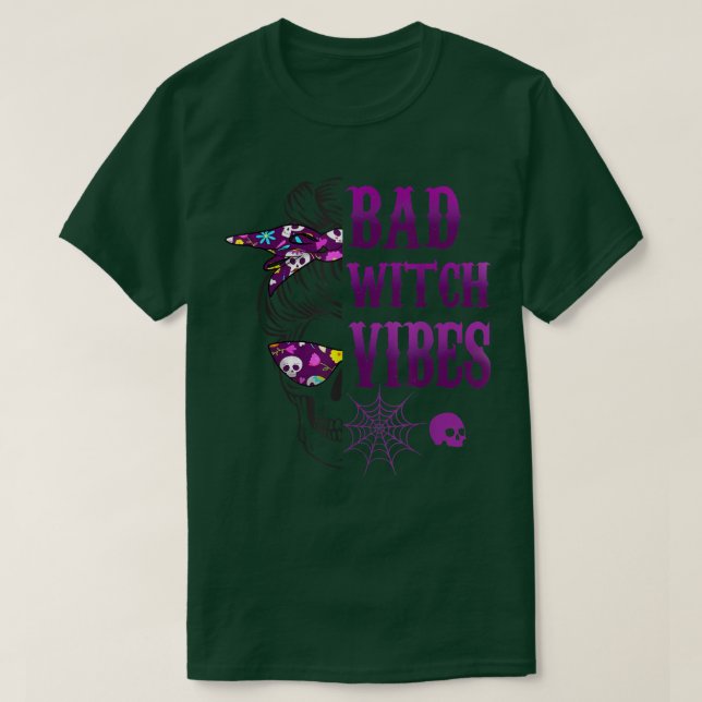Bad Witch Vibes Halloween T-Shirt (Design vorne)