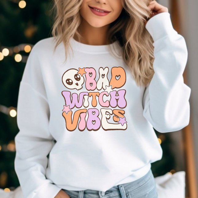 Bad Witch Vibes Retro Halloween Pastel Sweatshirt (Von Creator hochgeladen)
