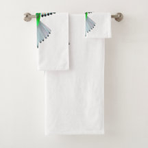 Badetücher mit farbenfrohen Vogelflügen