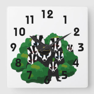 Badgers Wall Clock Quadratische Wanduhr