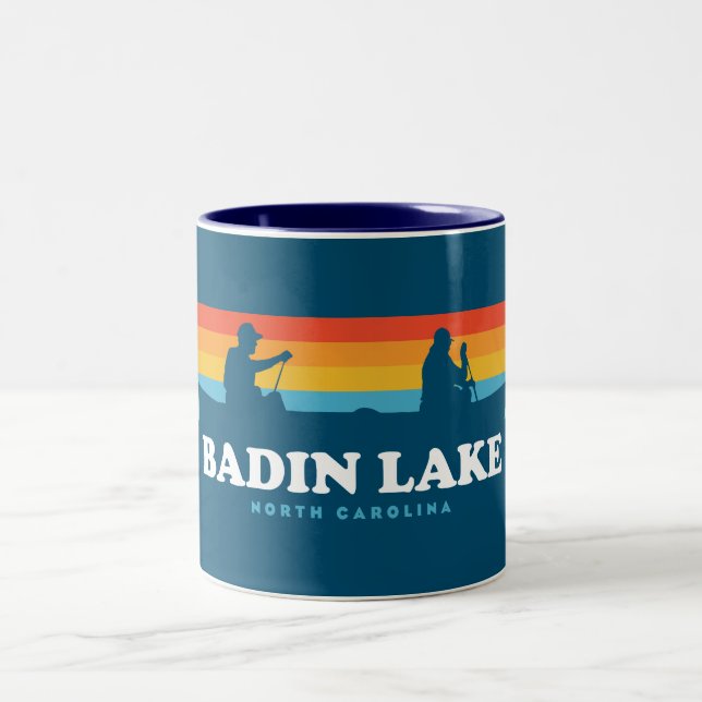 Badin Lake North Carolina Canoe Zweifarbige Tasse (Mittel)