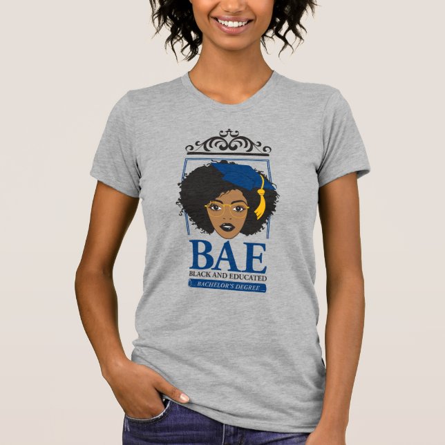 BAE Black and Educated Bachelor's Abschluss T-Shirt (Vorderseite)