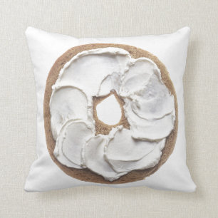 Bagel mit Frischkäse Kissen