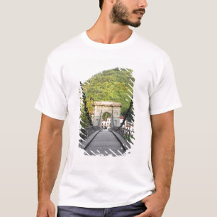 Bagni di Lucca, Toskana, Italien - Eine alte Brück T-Shirt
