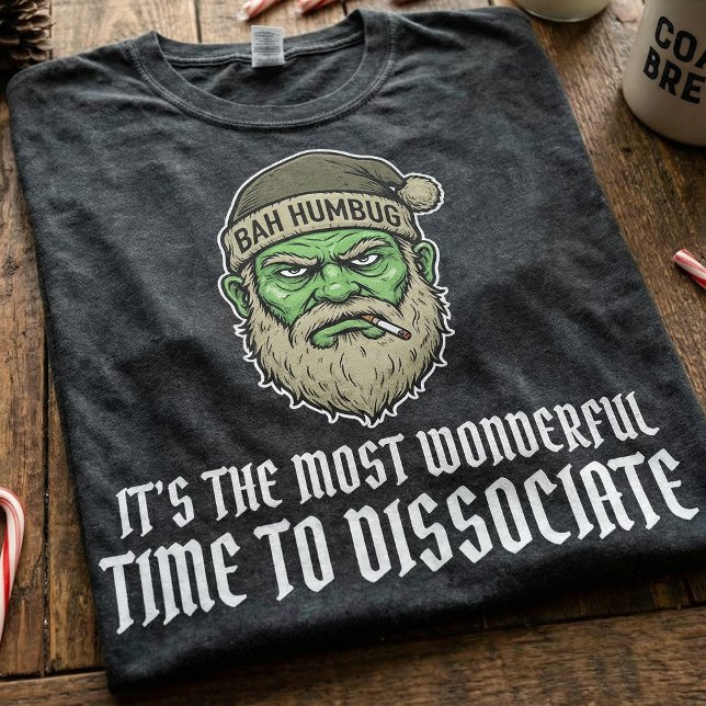 Bah Humbug Grinch Style Christmas T-Shirt, Funny  T-Shirt (Von Creator hochgeladen)