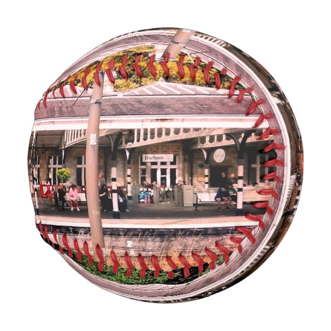 Bahnhof Durham Baseball (Vorne Rechts)