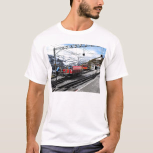 Bahnhof Kleine Scheidegg in der Schweiz T-Shirt