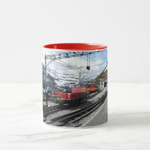 Bahnhof Kleine Scheidegg in der Schweiz Tasse