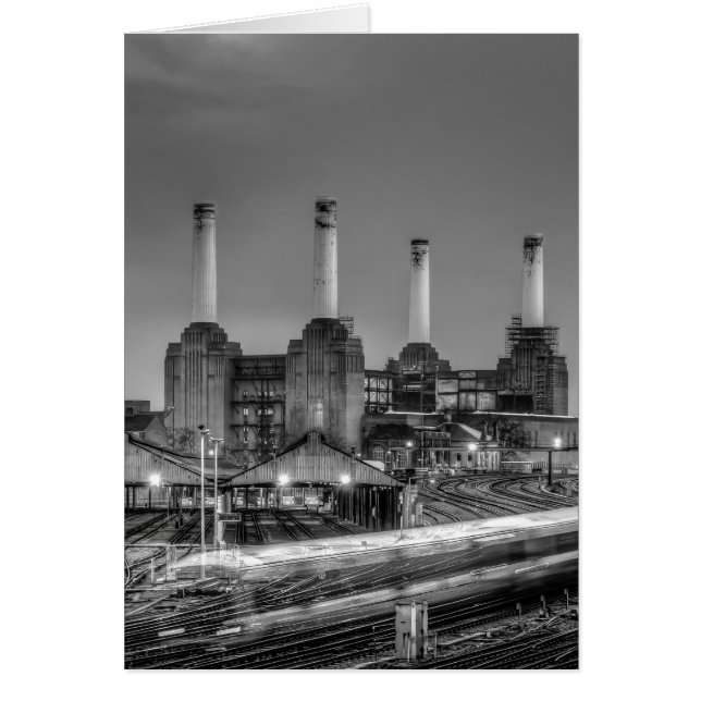 Bahnübergang Battersea Power Station, London (Vorne)