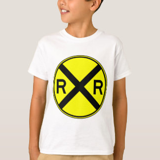 Bahnübergang warnender Straßenschild-Zug- T-Shirt