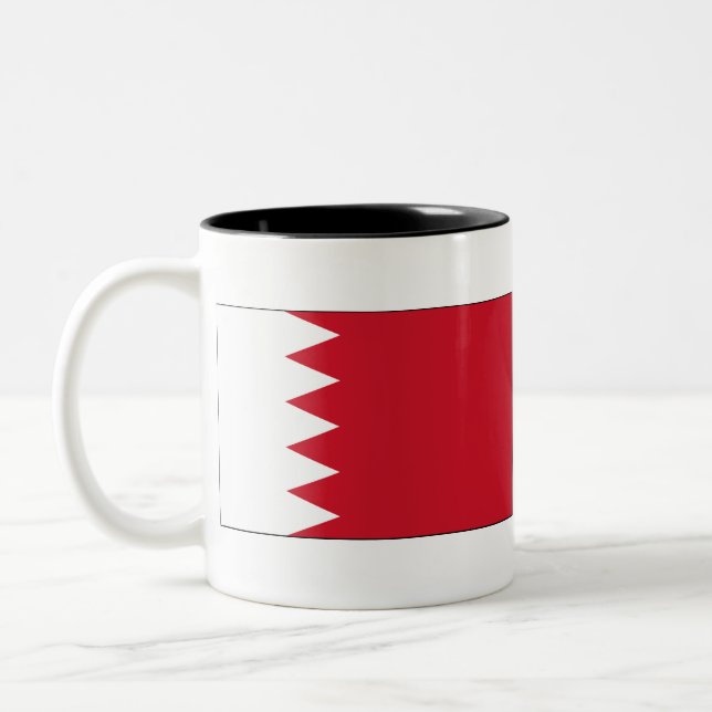 Bahrain-Flagge Zweifarbige Tasse (Links)