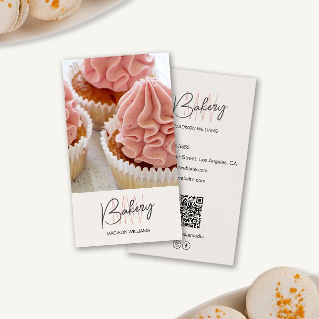 Bakery Monogram Logo Custom Foto QR Tan Visitenkarte (Bakery Monogram Logo Custom Photo QR Tan Business Card)