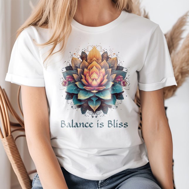 "Balance is Bliss" Vintage  Lotus-Blume T-Shirt ("Balance is Bliss" Vintage Colorful Lotus Flower T-Shirt on a woman)