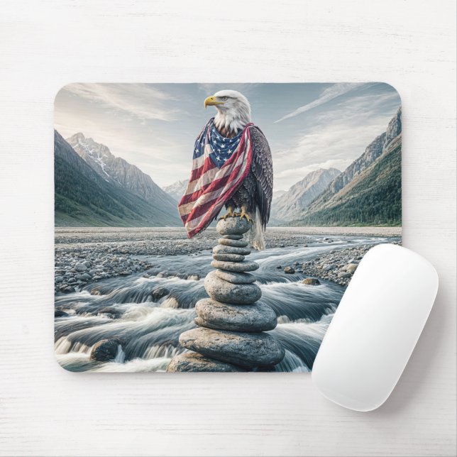 Bald-Adler mit amerikanischer Flagge auf Cairn Mousepad (Mit Mouse)