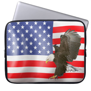 Bald Eagle auf amerikanischer Flagge Laptopschutzhülle