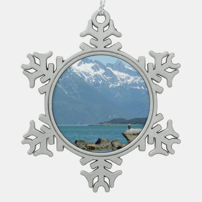 Bald Eagle im Skagway Alaska Schneeflocken Zinn-Ornament (Vorderseite)