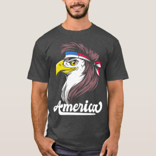 Bald Eagle mit einem Mullet Funny America Vierter T-Shirt