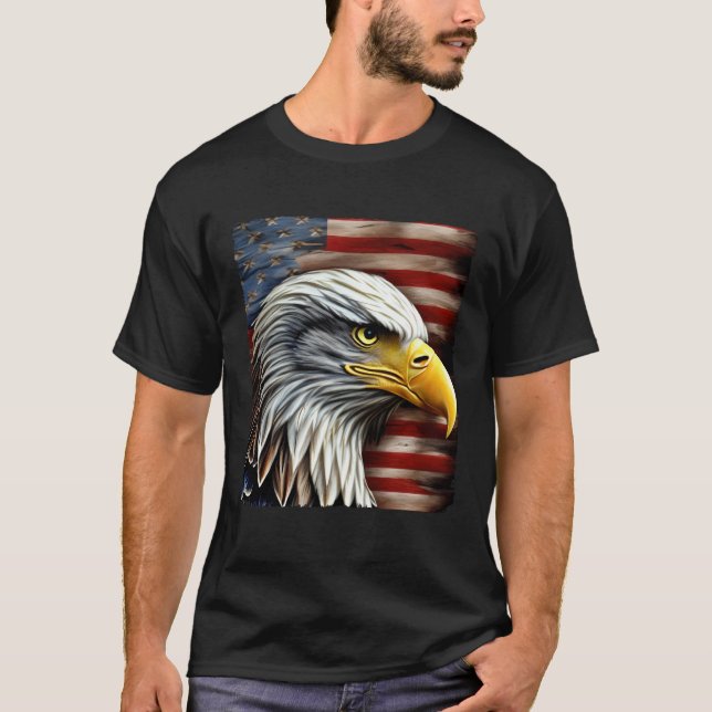 Bald Eagle On American Flag 4th of July T-Shirt (Vorderseite)