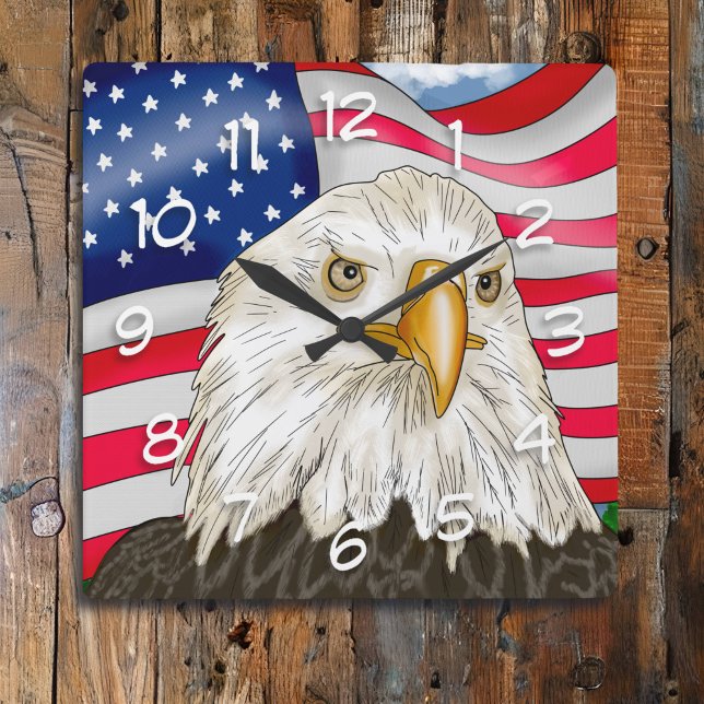 Bald Eagle vor der amerikanischen Flagge Patriotis Quadratische Wanduhr (Von Creator hochgeladen)