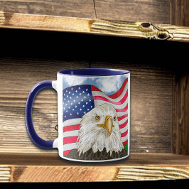 Bald Eagle vor der amerikanischen Flagge Patriotis Tasse