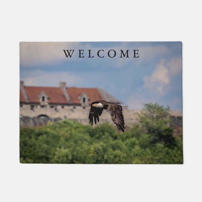 Bald Eagle vorbei an Fort Ticonabweicha Fußmatte (Vorderseite)
