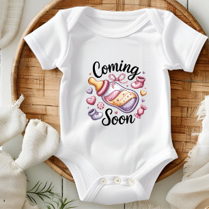 Bald kommt Schwangerschaftsankündigung Babyparty G Baby Strampler
