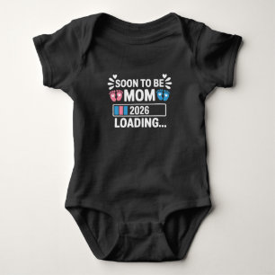 Bald Mutter 2026 Schwangerschaftsankündigung wird Baby Strampler