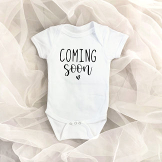 Bald wird die Schwangerschaftsankündigung Baby Bod Strampler
