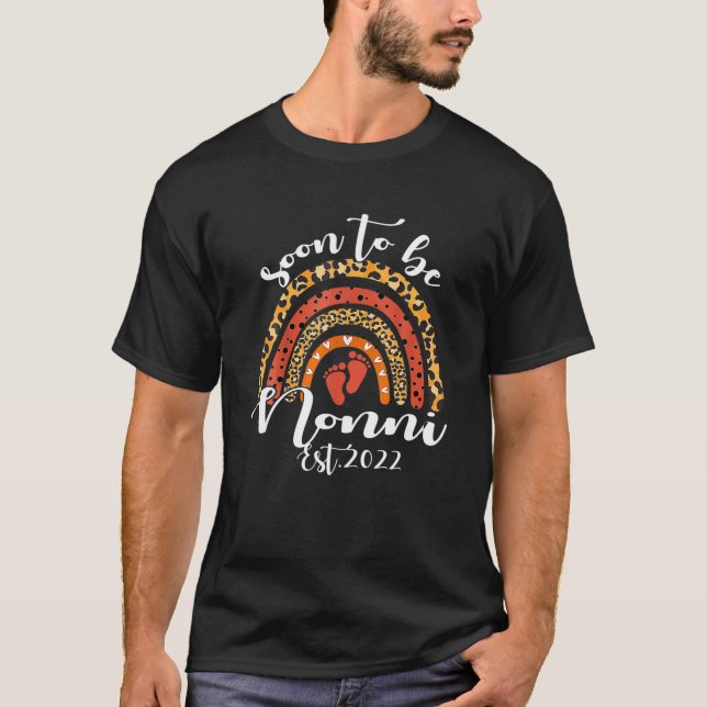 Bald wird Nonni Est 2022 Rainbow Leopard Mutter's T-Shirt (Vorderseite)
