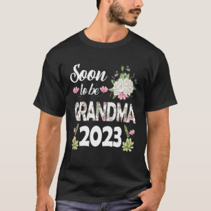 Bald zu Oma 2023 Muttertag für New Grand T-Shirt