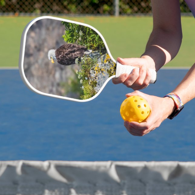 Baldadler auf dem Felsen Pickleball Schläger (InSitu)